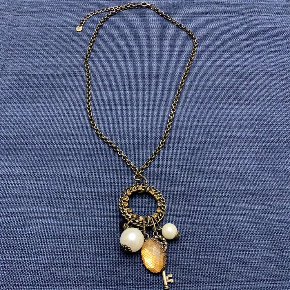 Statement necklace